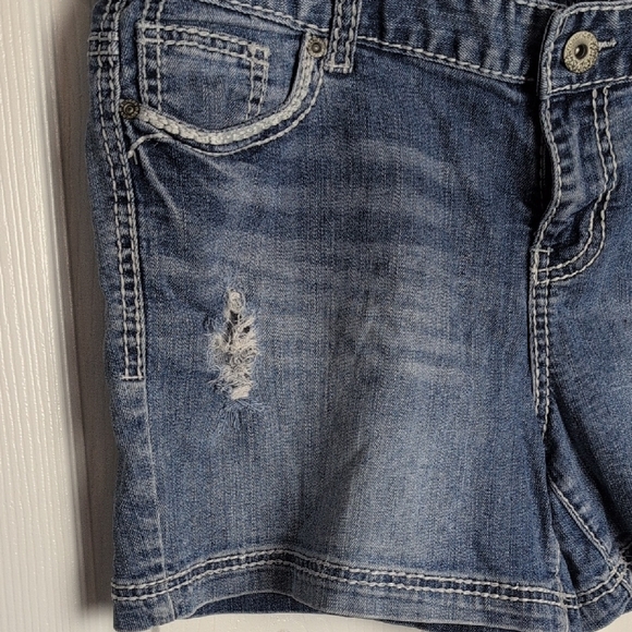 Maurices Distressed Blue Jean Shorts, Sz. 13/14 - Picture 4 of 8